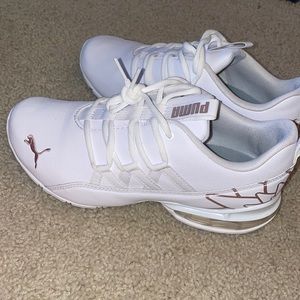 Puma women’s tennis shoes